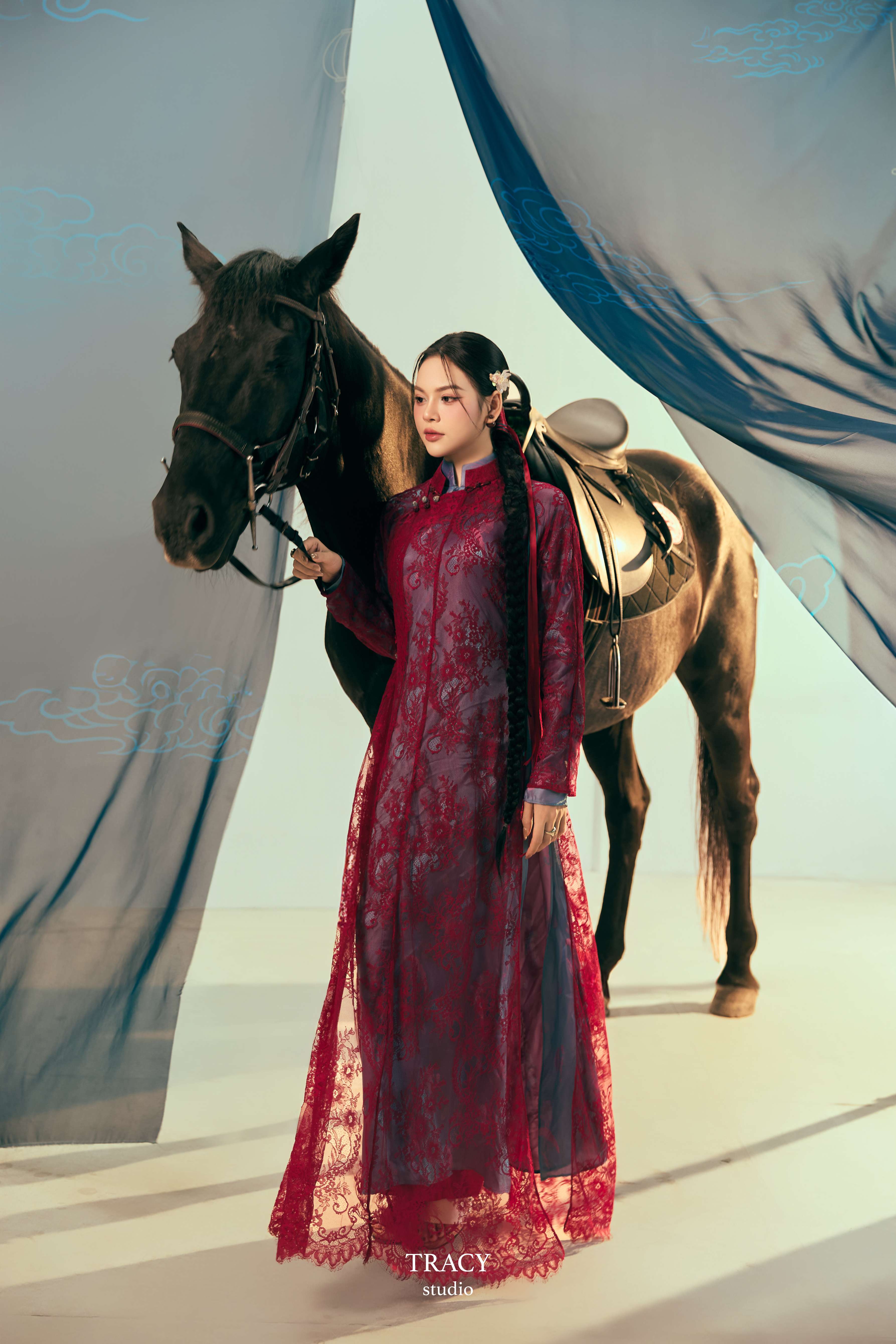 tracy studio chụp concept mã đáo thành công